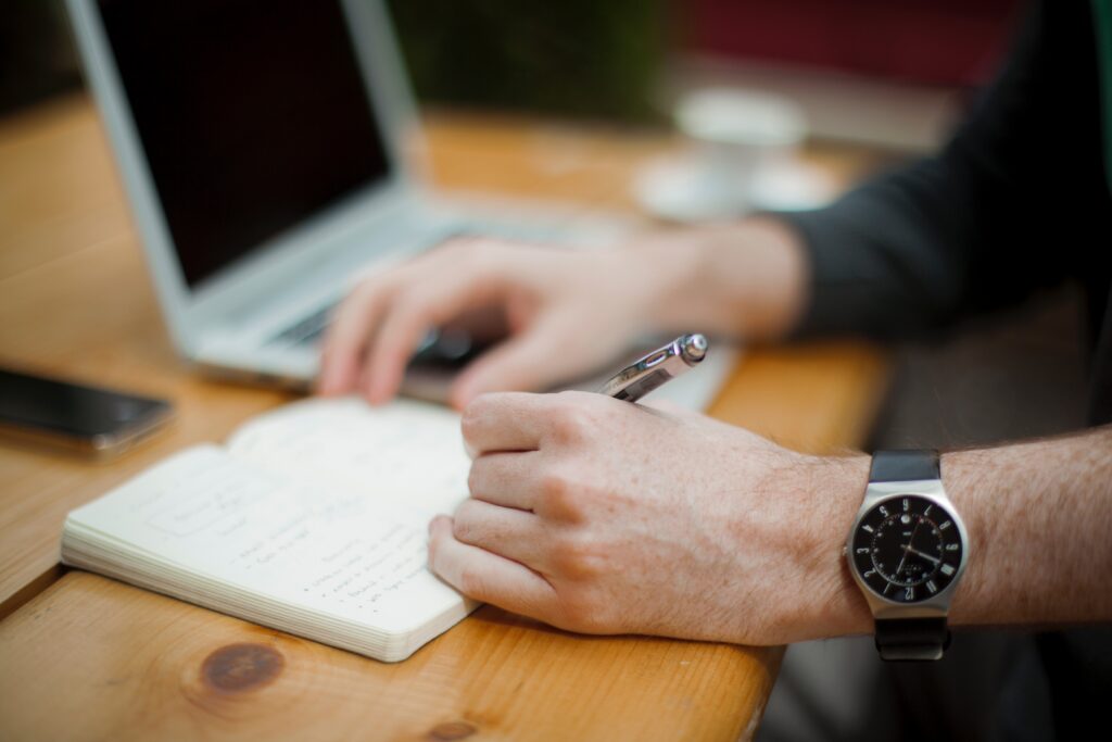 The Best Types of Lead-Generating Content and Why You Need Them: Offer something valuable to potential customers in exchange for their contact information alejandro escamilla 4
