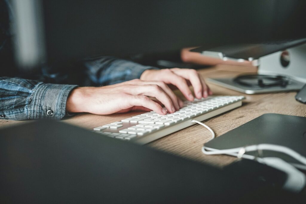 how blogging builds client trust why clients prefer to work with informed experts min